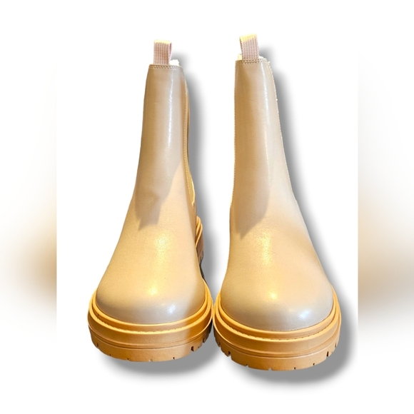 Pull on chelsea boots - Picture 6 of 6